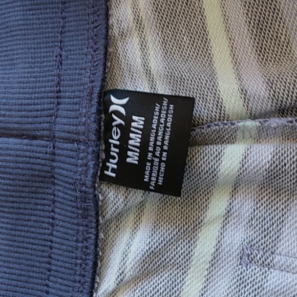 New, Men's Hurley Shorts - Picture 3 of 4